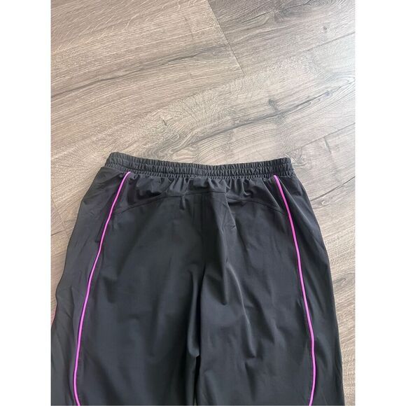 Fabletics Piped One Joggers size Medium - Picture 6 of 7